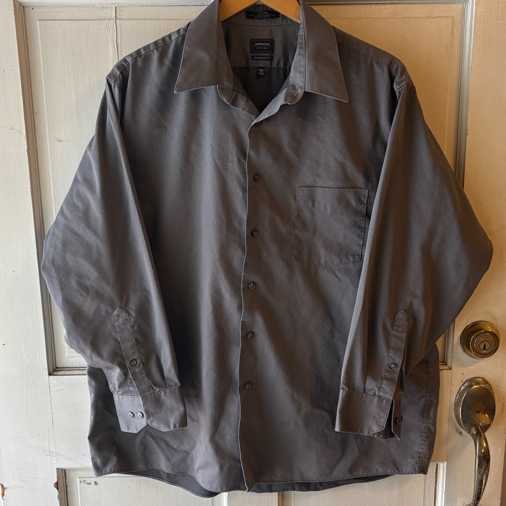 Arrow Men's Slate Gray Classic Fit Button-Up Shirt